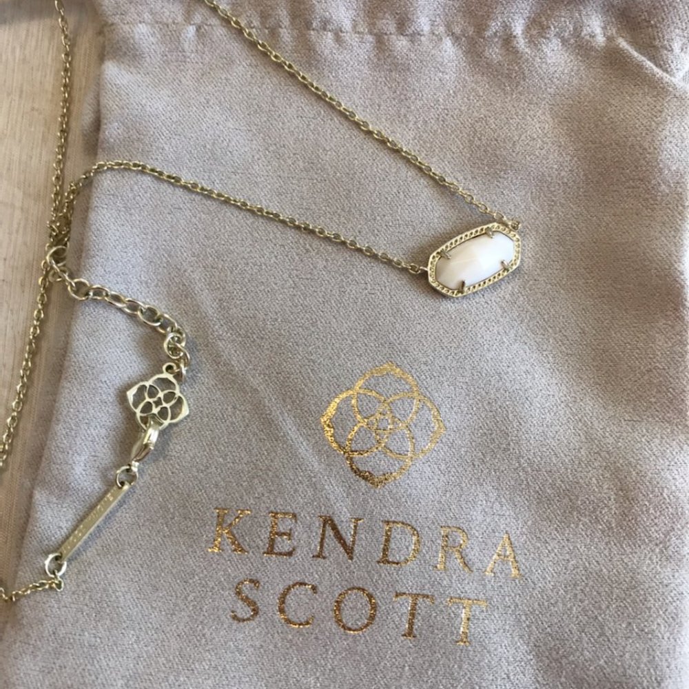 Kendra Scott Necklace